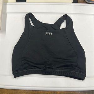 Jordaine Fleo size large sports bra